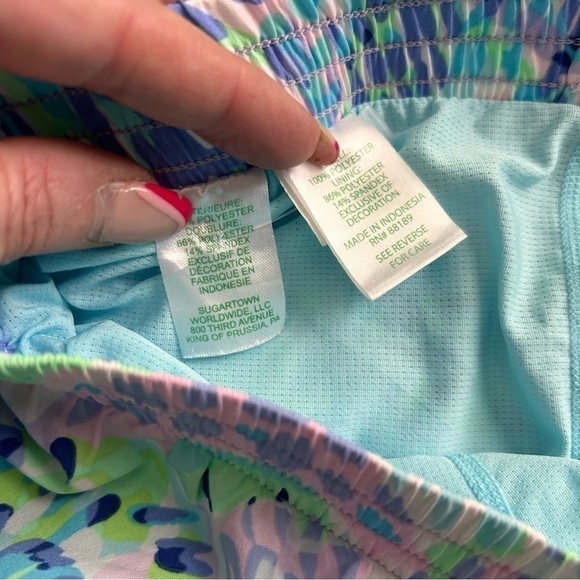 Lilly Pulitzer Luxletic Ocean Trail Shorts in Shell of a Party Sz XXS - Picture 7 of 8